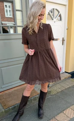 Say INA Copenhagen Kjole - Catja Summer - Mocca Broderie Anglaise