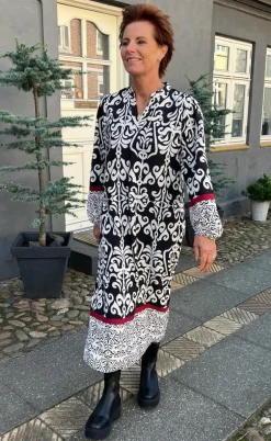 Say INA Copenhagen Kjole - Tia - Black W. White Print
