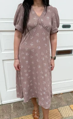 Say INA Copenhagen Kjole - Mirabelle - Camel W. White Flowers