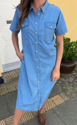 Say INA Copenhagen Kjole - Detia Summer - Light Blue Denim