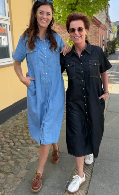 Say INA Copenhagen Kjole - Detia Summer - Light Blue Denim