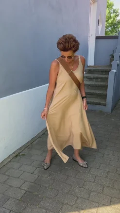 Say INA Copenhagen Kjole - Klara - Camel