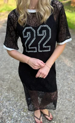 Say INA Copenhagen Kjole - Susanna Football - Black Lace (vendbar)