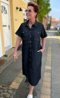 Say INA Copenhagen Kjole - Detia Summer - Black Denim