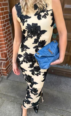 Say INA Copenhagen Kjole - Maria Long - Classic Contrast