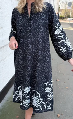 Say INA Copenhagen Kjole - Tilde Long - Grey Leopard
