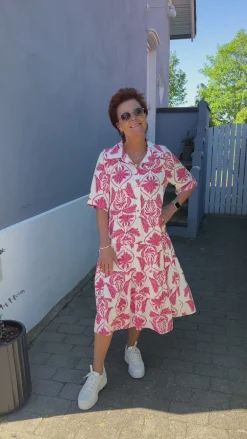 Say INA Copenhagen Kjole - Karla - White / Pink Paisley