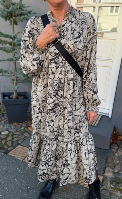 Say INA Copenhagen Kjole - Aida - Black / Brown Flowers
