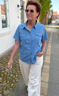Say INA Copenhagen Skjorte - Detia Summer - Light Blue Denim