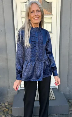 Say INA Copenhagen Skjorte - Evie - Navy Blue Leopard
