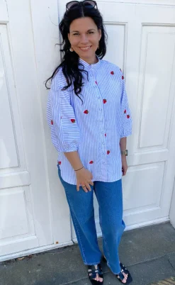 Say INA Copenhagen Skjorte - Selma - Blue Striped W. Strawberries