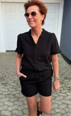Say INA Copenhagen Top - Catja - Black Broderie Anglaise