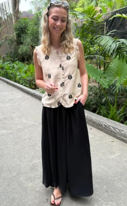 Say INA Copenhagen Top - Melania - Beige w. Black Embroidery