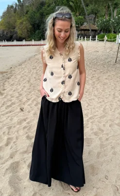 Say INA Copenhagen Top - Melania - Beige w. Black Embroidery