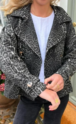 Say INA Copenhagen Trenchcoat / Jakke - Sally - Grey Leopard