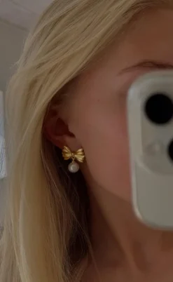 Smykkeli Copenhagen Øreringe - Christina Bow - Gold Colour