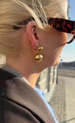 Smykkeli Copenhagen Øreringe - Drop Ball - Gold Colour