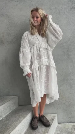 Stories From The Atelier Kjole - Your Heart - White