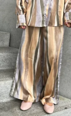 Stories From The Atelier Bukser - The Believe - Multi Color