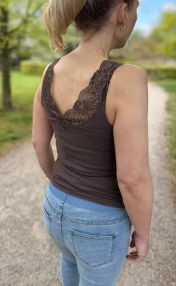 Tim & Simonsen Top - Belen V-Lace - Caffe (vendbar)