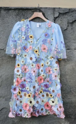 YAS Kjole - Flowering - Halogen Blue