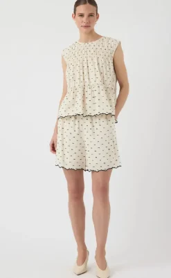 YAS Shorts - Dobby - Gardenia